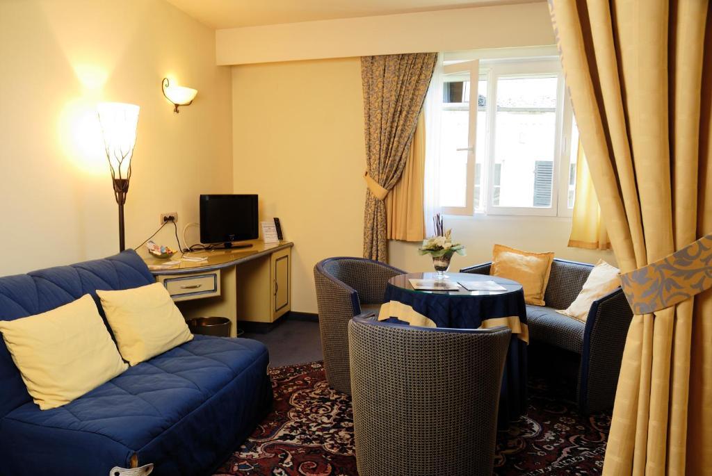 Les Reflets Jaunes Hotel Givet