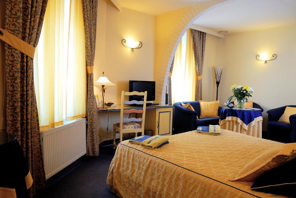 Les Reflets Jaunes Hotel