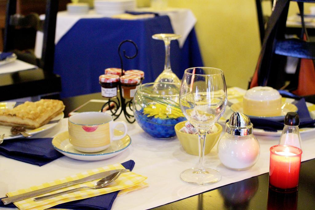 Les Reflets Jaunes Hotel 3*