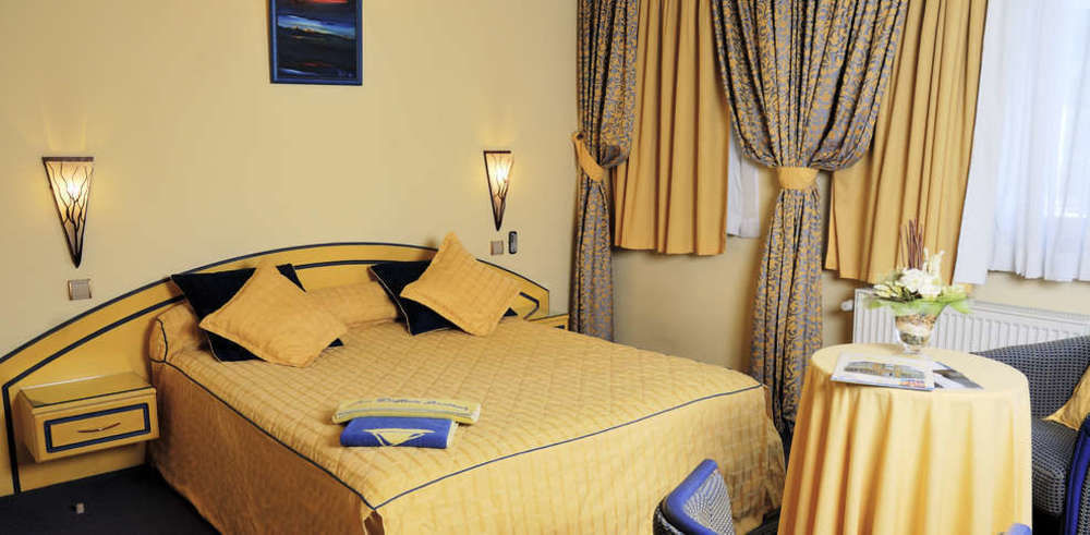 Hotel Les Reflets Jaunes Givet
