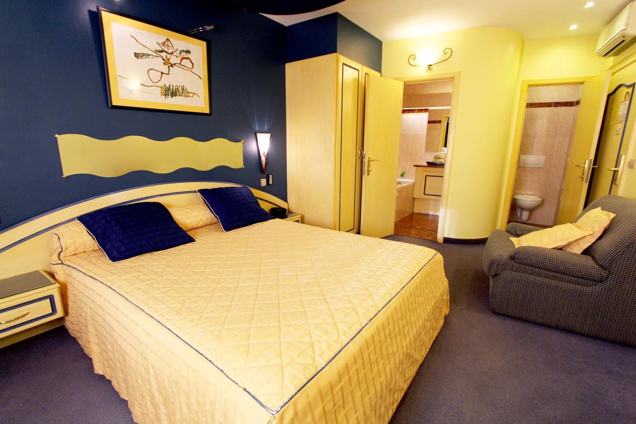 Les Reflets Jaunes Hotel Givet